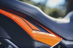 KTM 1290 SuperAdventure-1090 Adventure. Perfiels y Detalles (90)