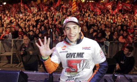 Marc Marquez celebra el campeonato MotoGP 2016 en su pueblo, Cervera