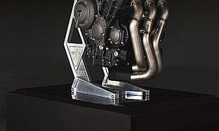 Triumph en Moto2 con su motor 675 cc 3 cilindros