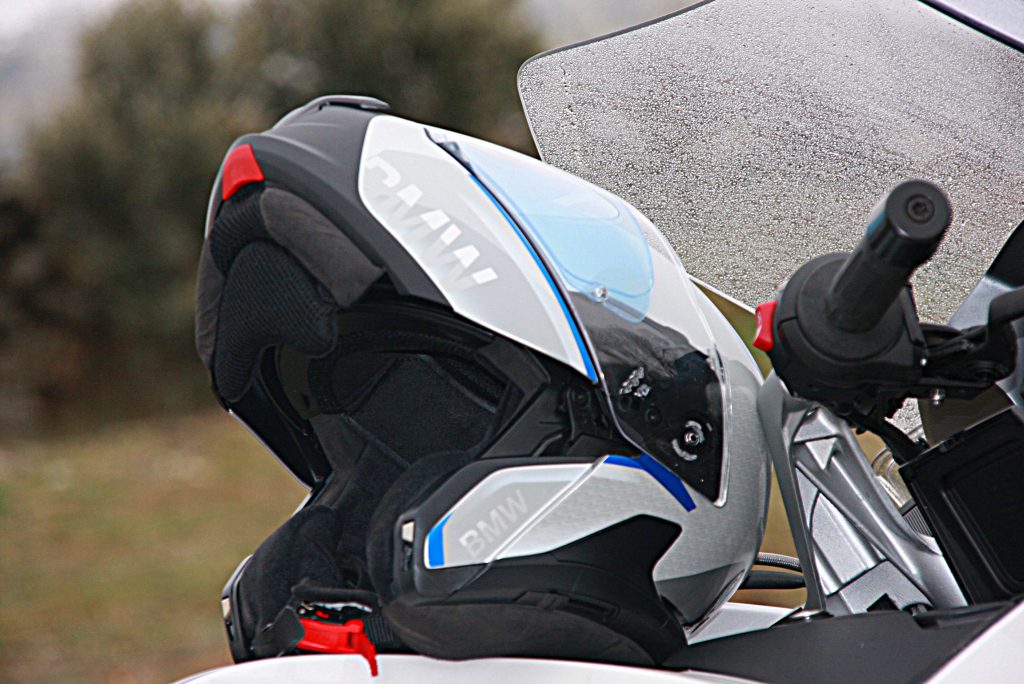 PRUEBA CASCO BMW SYSTEM 7 CARBON: LA MADRE DE TODOS LOS CONVERTIBLES ...