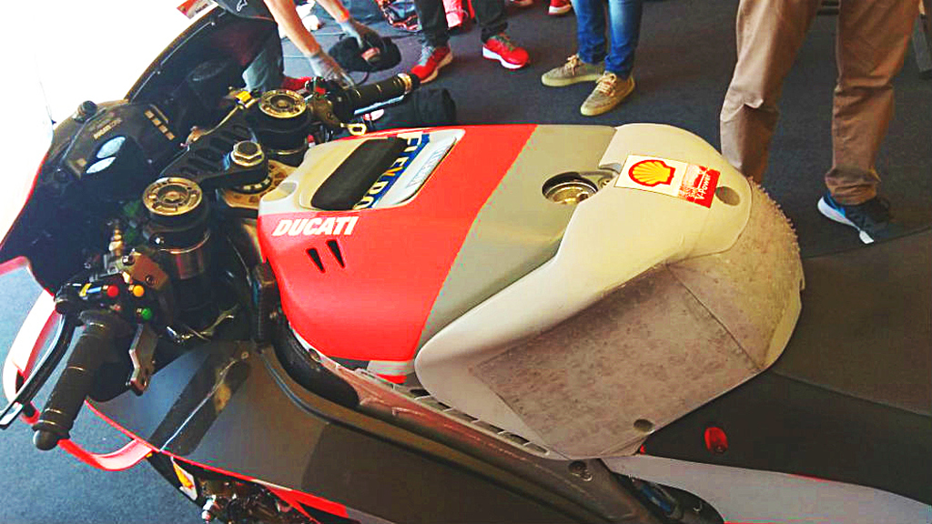 ¿Por qué ganó Lorenzo con la Ducati? No te lo vas a creer…