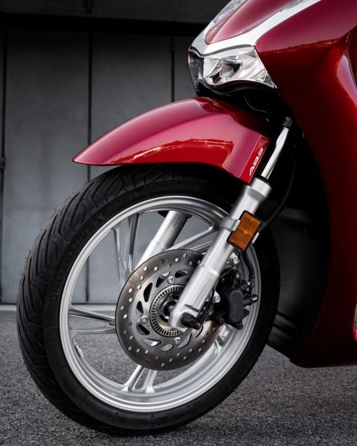 Fotos motos 2020: HONDA CBR1000RR-SP FIREBLADE, SCOOPY SH125i, REBEL Y CB1000R