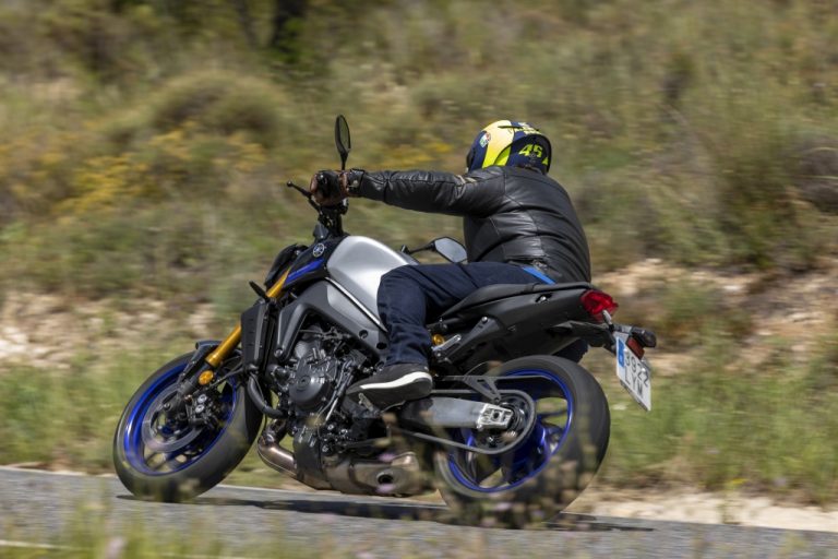 PRUEBA YAMAHA MT09 35 KW A2 LA PRESENTACIÓN